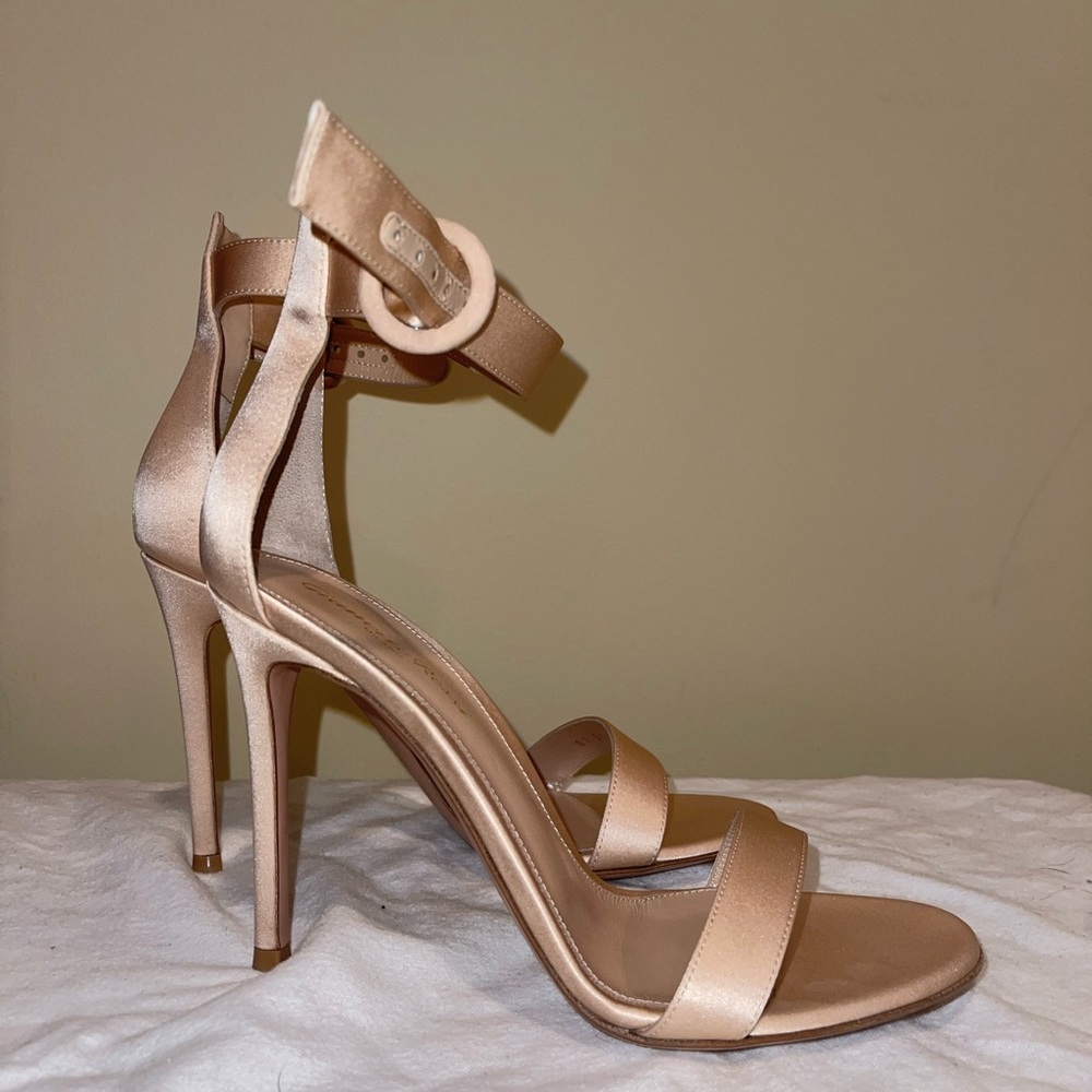 SALE BNWT ✨Gianvito Rossi Two Strap satin sandalNEVER WORN!In dust bag brandNEW